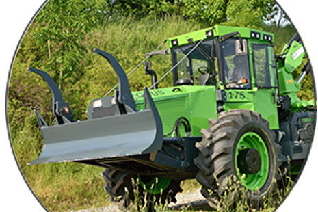 Lesný traktor EQUUS 175N